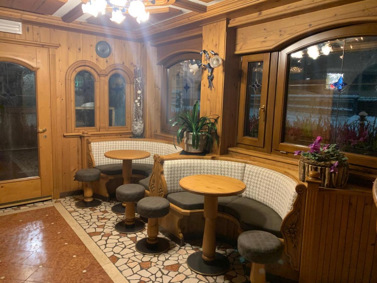 Hotel Stella Moena Eksteriør billede