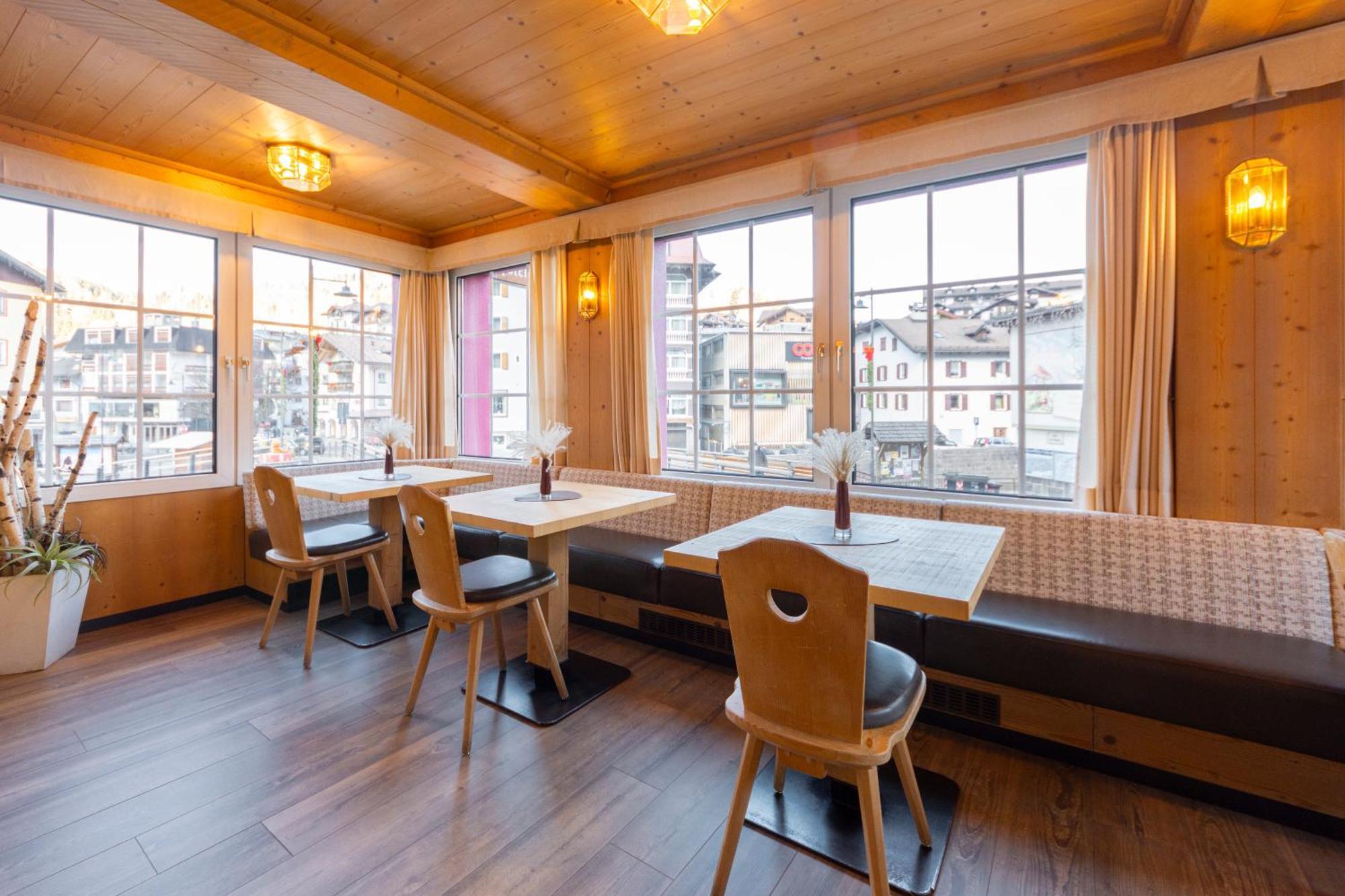 Hotel Stella Moena Eksteriør billede
